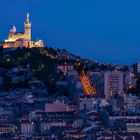 Hotel Ibis Centre Prefecture 3*