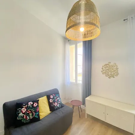 Apartment Le Coup De Foudre 1827 *