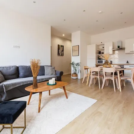 15 Minutes Du Vieux Port, Confort Et Espace Au Calme Du Palais Longchamp Apartment