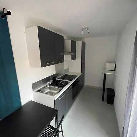 Neuf Apartment Marseille