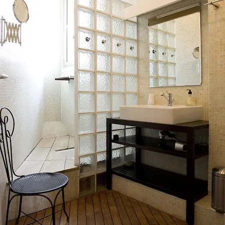 Providencia Bed & Breakfast *