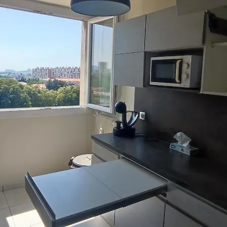 Apartment T3 Propre Et Climatise