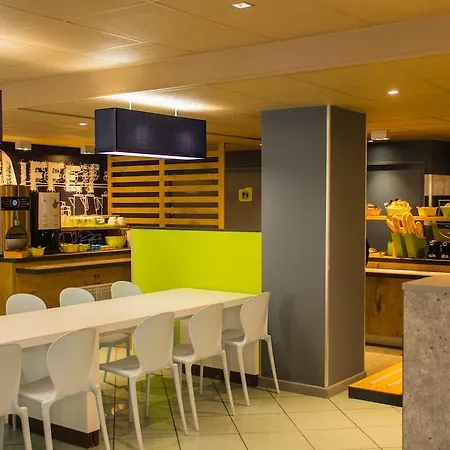 Hotel Ibis Budget Vieux Port 2*