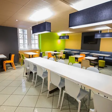 Ibis Budget Vieux Port Hotel 2*