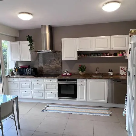 Contemporaine Avec Piscine Villa *