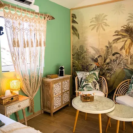 Couette-café O Balinais Mini Avec Et Piscine Privative Marseille