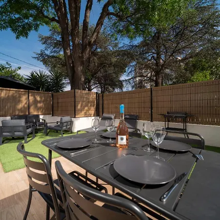 *le Beluga* Air Conditioning/jacuzzi/garden/park
