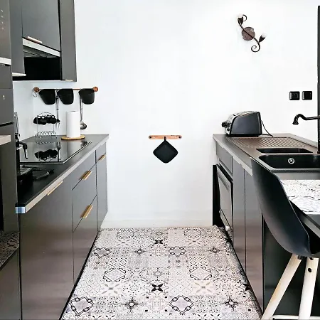 Le Lacydon - Quality At Vieux-port - Fully Equipped With Air-con Marseilles