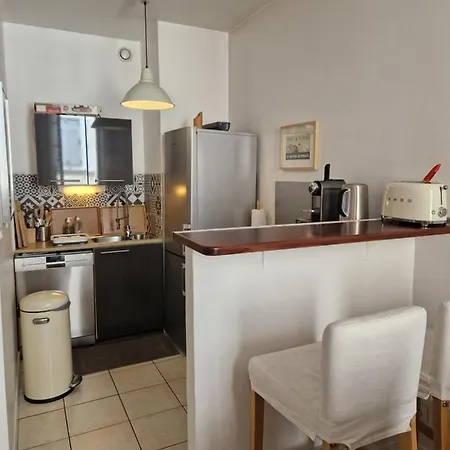 Apartment 2 Pieces Dans Le Centre Avec Petite Terrasse 3*** Marseille