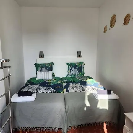Apartment Le Panier De Papet,central, Proche Plage Catalan,tres Calme,vue Marseille