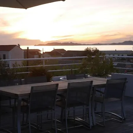 Unique! Toit Terrasse - 100m Apartment *