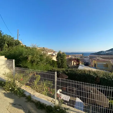 La Flibuste Des Goudes: Calanques Seaside Retreat With Gardens Marseille