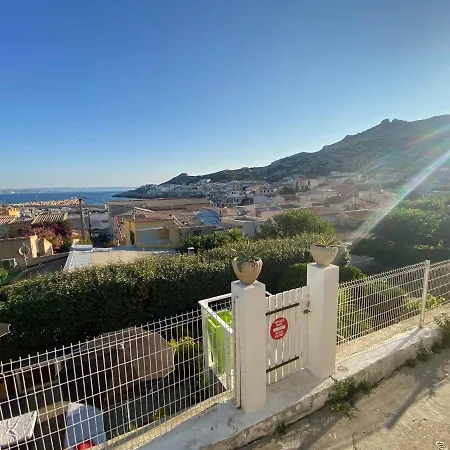 La Flibuste Des Goudes: Calanques Seaside Retreat With Gardens Holiday home Marseille