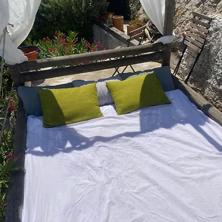 Holiday home La Flibuste Des Goudes: Calanques Seaside Retreat With Gardens Marseille