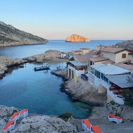 La Flibuste Des Goudes: Calanques Seaside Retreat With Gardens *