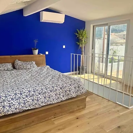 Maison Bord De Marseille