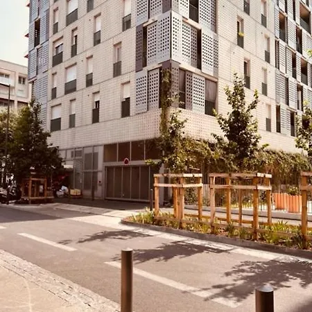 T2 Entre Plage Et Centre Ville-terrasse/parking Apartment *