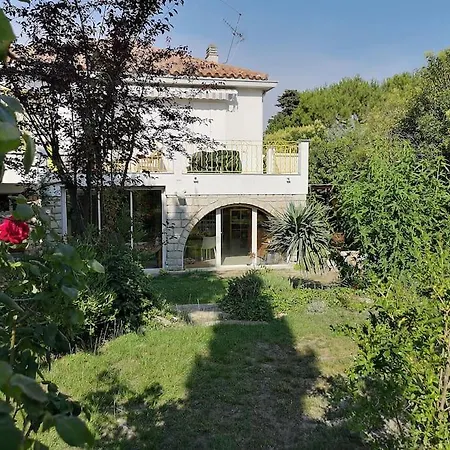 Calme Grand Jardin Bord De Mer. Parking Villa