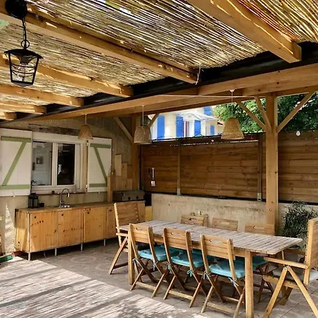Maison Avec Piscine Aux Portes Des Calanques Holiday home Marseille