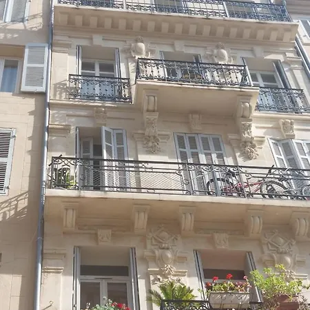 Apartment Vieux Port Maritime De 72m² Et Balcon
