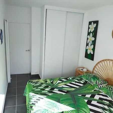 Cigalou Sous Les Pins Apartment