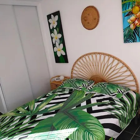 Cigalou Sous Les Pins Apartment