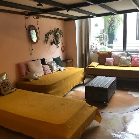 Le Chill De Zoe Et La Petite Boheme Marseille