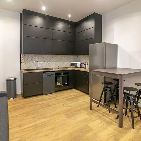 1 Bedroom With Terrace - Prefecture *