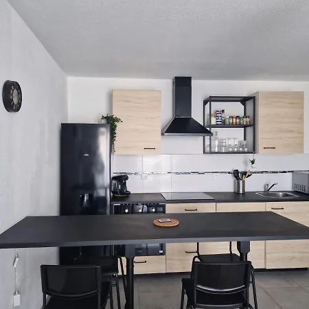 Mer D'elen Vii Apartment