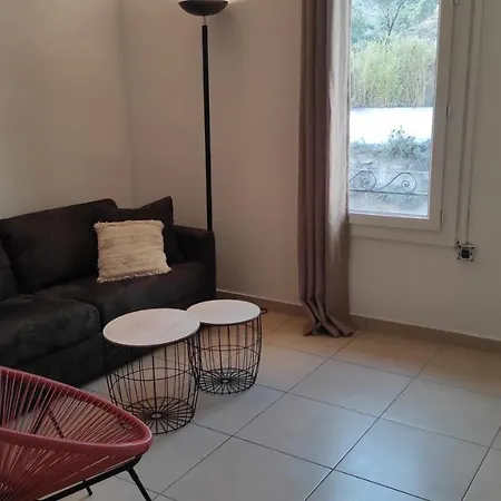 Les Calanques Apartment *