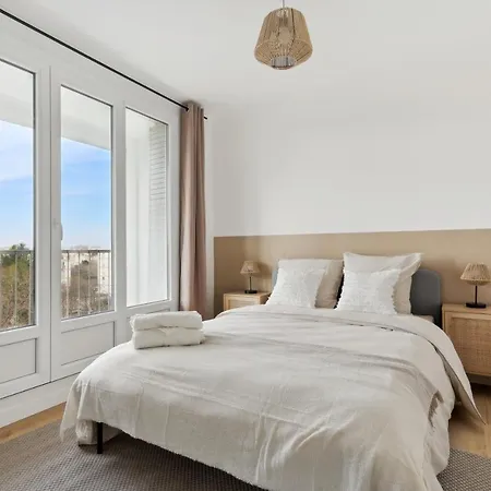 Le Beausoleil Duplex Apartment *
