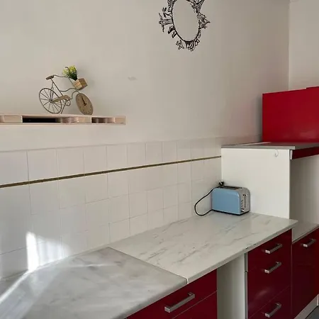 Vieux Port Apartment *