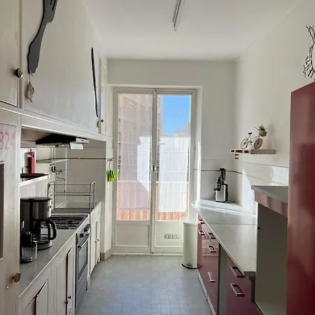 Vieux Port Apartment *