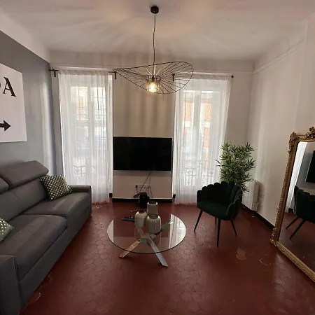 Apartment Typique 3 Fenetres Marseillais *