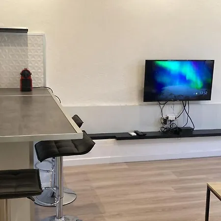 Apartment Proche De … *