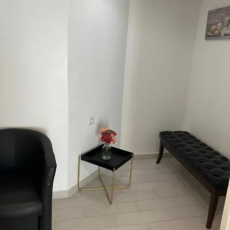 Apartment Au Bor De Marseille