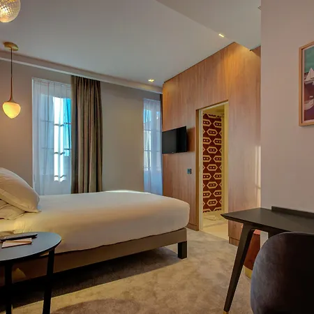 Alex & Hotel 3*