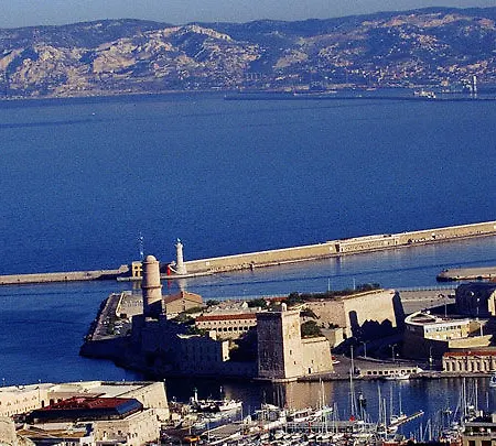 Aparthotel Adagio Vieux Port 4*