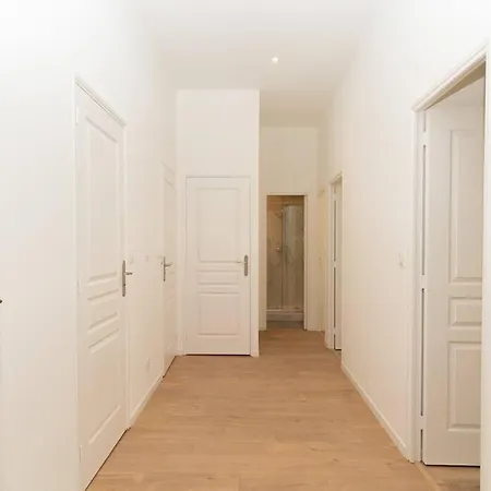 Le Rome -hyper Centre 3 Chambres Climatises Apartment *