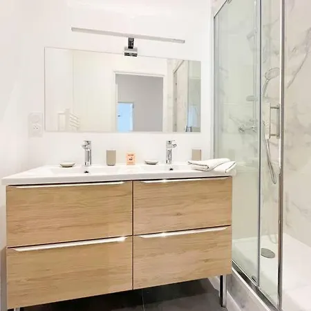 Apartment Le Rome -hyper Centre 3 Chambres Climatises