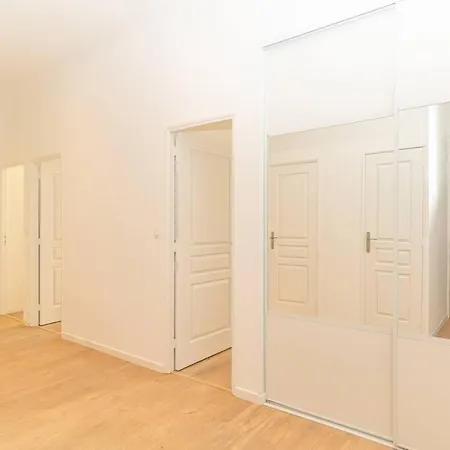 Apartment Le Rome -hyper Centre 3 Chambres Climatises *
