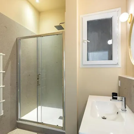 90m2 Design, Calme, Wifi, Clim, Netflix Apartment