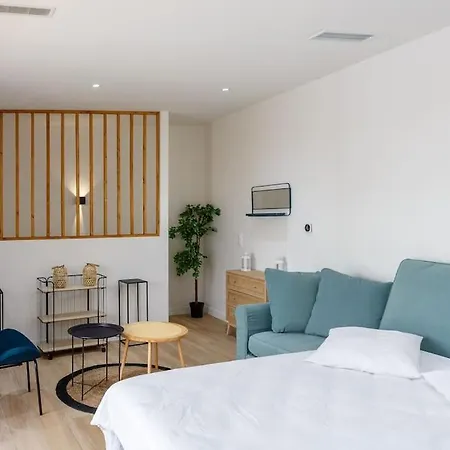Duplex Terrasse Vieux Port 8pers Apartment *