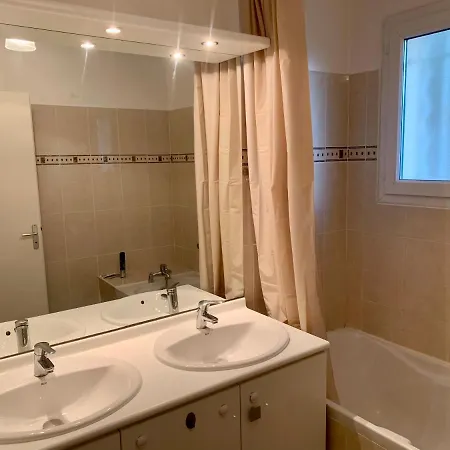 T3 Jardin 1 Km La ! Apartment