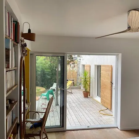 Maison 180 M2 Avec Bassin-piscine En Bois A Vauban Holiday home Marseille