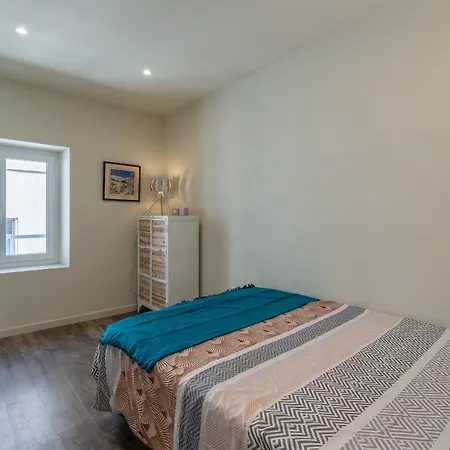 Apartment Standing Vieux Port 110 M2, Marseille
