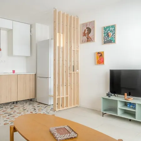 Apartment T2 Avec Balcon - Chaves Marseille