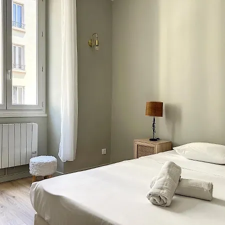 Charmant Renove - Central & Spacieux - Les Freres De La Loc' Apartment