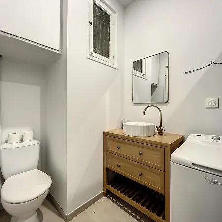 Apartment Charmant Renove - Central & Spacieux - Les Freres De La Loc' *