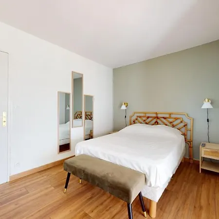 Prado Velodrome Ii Homestay *